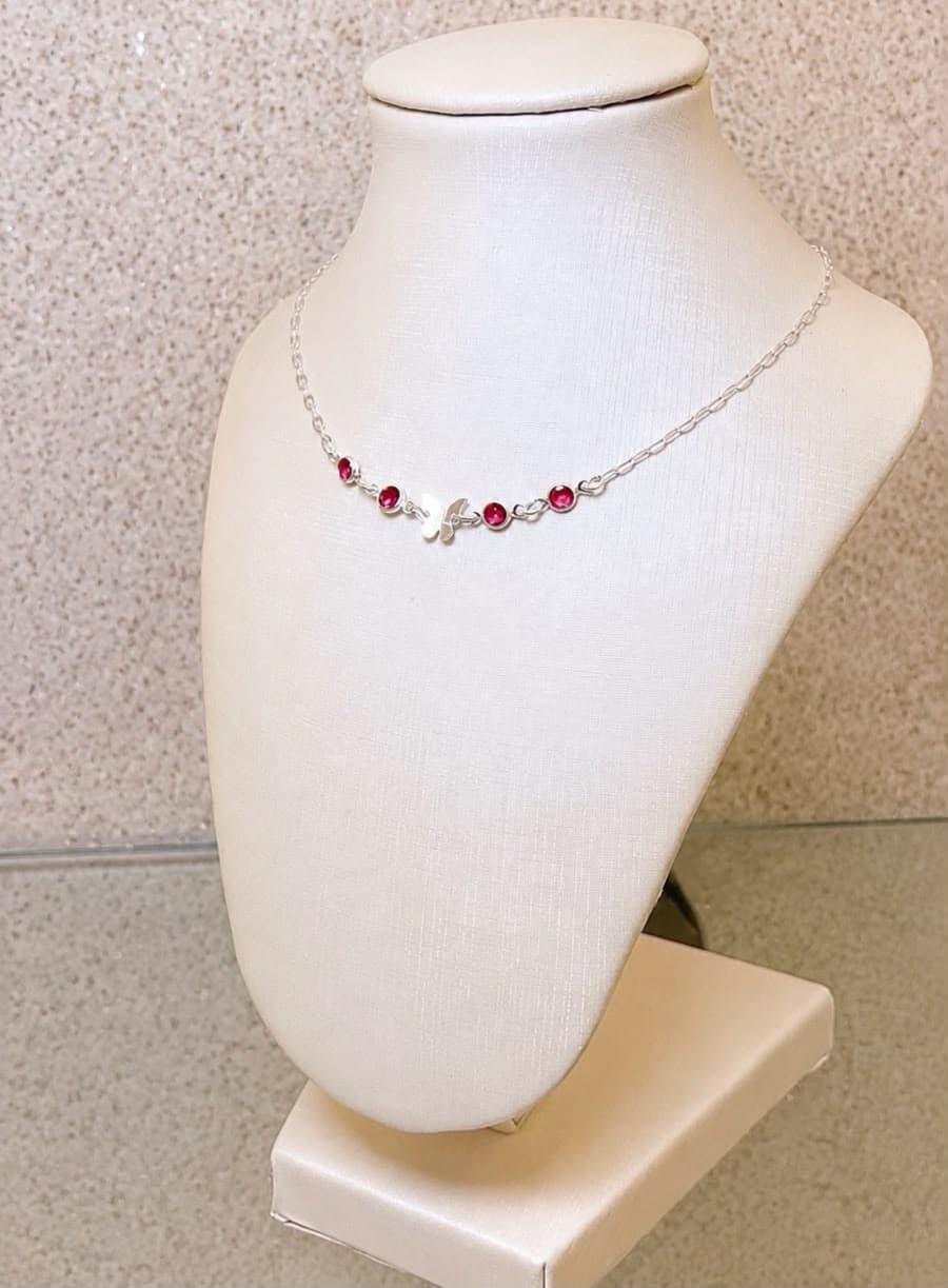 Chocker borboleta rosa